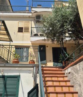 Cetara Apartment | Adelegigi