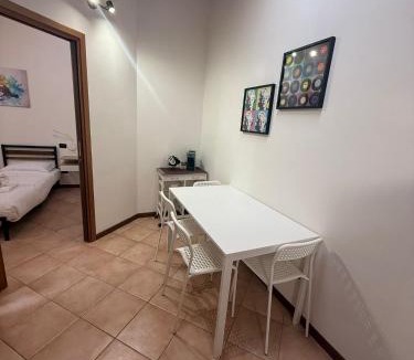 Rho Bed & Breakfast | Affittacamere Italia Leonardo