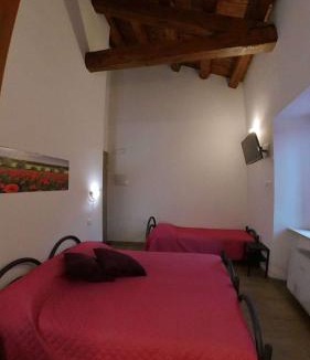 Preci Hotel | AFFITTACAMERE RISTORANTE GUAITA SANT'EUTIZIO
