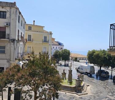 Cetraro Apartment | Agorà - Una finestra su Piazza del Popolo