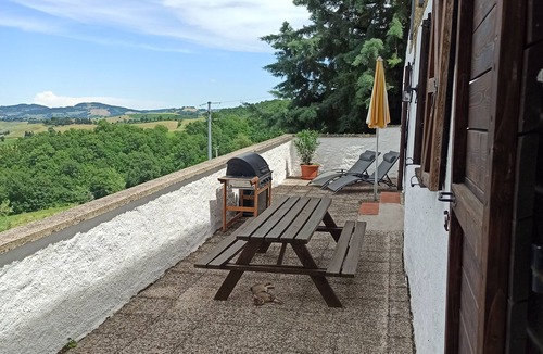 Pergola Apartment | Agriturismo Alla Vecchia Quercia vacation apartment "Canneto" up to 6 persons