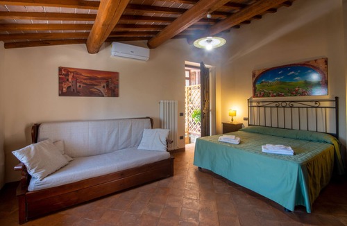 Monteluiano House | Agriturismo Fonte Chiara