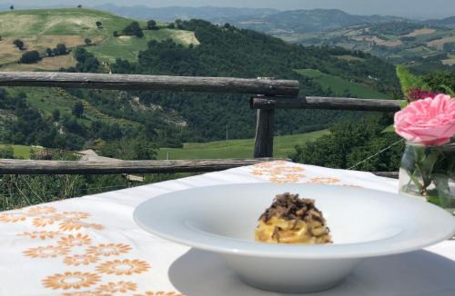Isola del Piano House | Agriturismo Girolomoni - Locanda