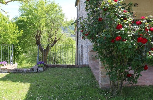Arcevia House | Agriturismo Il Girasole - Santa Maria
