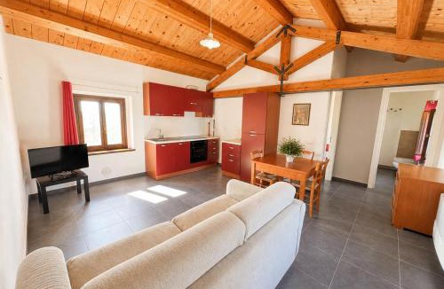 Scapezzano House | Agriturismo Il Vecchio Scornabecco