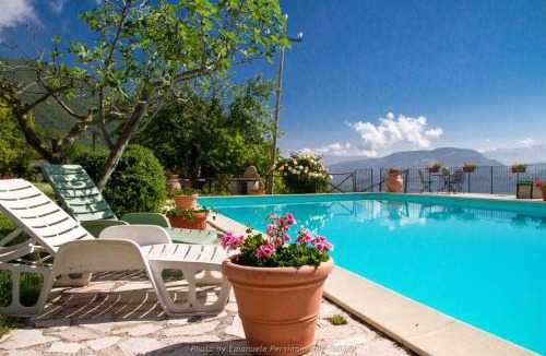 Cerreto di Spoleto House | Agriturismo Santa Serena