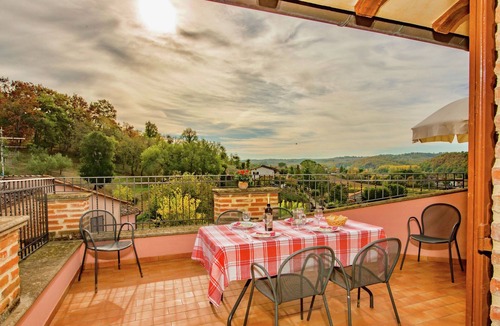 Popoltaio-Schiacciato Other | Air-conditioned flat with pool and wellness area