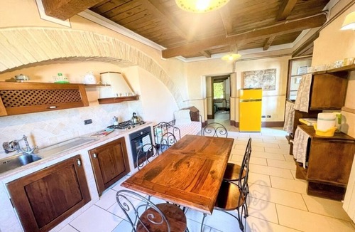 Spoleto Apartment | Aircon, wIfI, infinity pool, Jacuzzi, nr Spoleto, car recommended not necessary