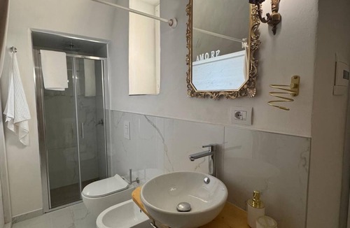 Municipio 5 House | AIRPORT LUXURY RESIDENCES: SUITES JUST A STONE'S THROW FROM THE AIRPORT AND THE SEA