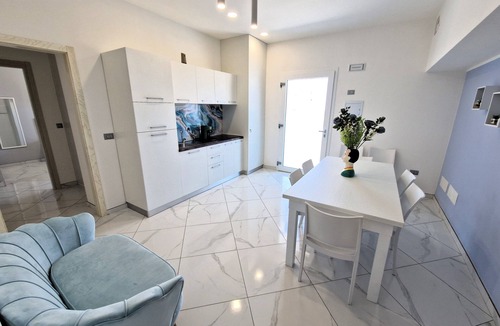 Pizzo House | Al 211 Rooms, modern and welcoming guest house "Room 3"