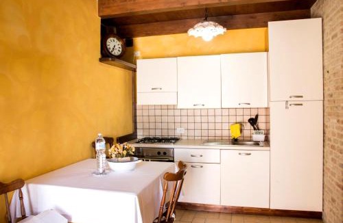 San Lorenzo in Campo House | Al Castello di Montalfoglio