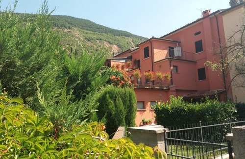 Piobbico Hotel | Albergo Montenerone