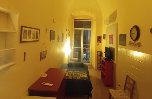 Bari City Centre Bed & Breakfast | All apartment for you nPerfect 2-bedroom apartment with AC in amazing Bari