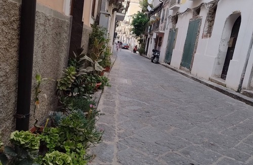 Pizzo Apartment | Alley Fortune holiday home
