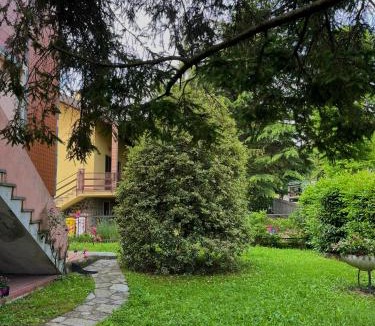 Casaleggio Boiro House | Alloggio il pino