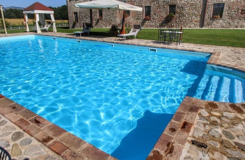 Todi Apartment | Alluring apartment in Todi with Swimming Pool
