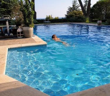 Sutri Hotel | Almanuda - Naturist Retreat - Adults Only