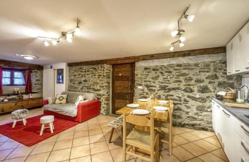 Antagnod Apartment | Alpine Essence, typical mountain style apartment CIR AYAS0036
