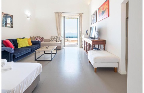Raito Apartment | Amazing Apartment In Raito With Wifi
