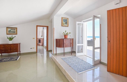 Santa Maria di Castellabate House | Amazing home in Maria di Castellabate with WiFi