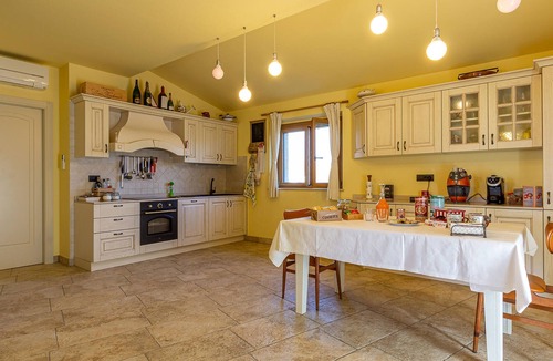 Morrovalle House | Amazing home in Morrovalle with WiFi
