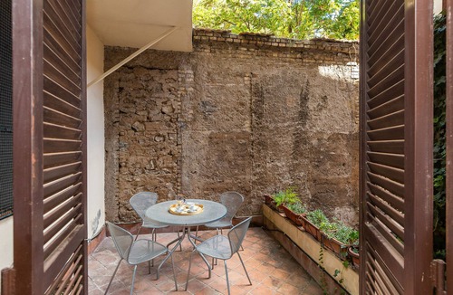 Rione XI Sant'Angelo Apartment | Amazing New Apartment Jewish Ghetto