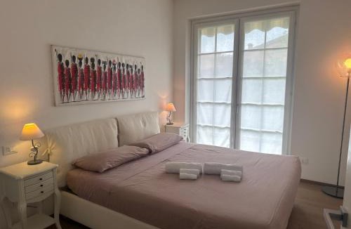 Fubine Apartment | Ampio Appartamento con vista lago, sauna e camino Golf club Margara