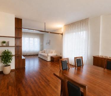 Maggiolina Apartment | Ampio Appartamento di Prestigio 180 mq con Triplo Salone Zona Signorile Milano