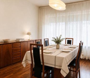 Maggiolina Apartment | Ampio Appartamento di Prestigio 180 mq con Triplo Salone Zona Signorile Milano