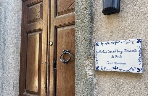 Prata House | An old house in the medieval village of Prata