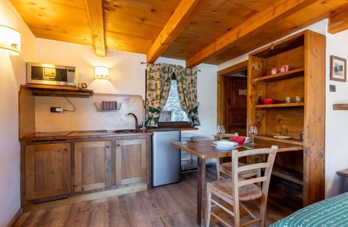 Valtournenche Apartment | Ancienne Bergerie Studio 1 (VOU140) by Interhome