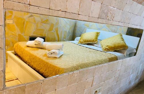 Rione XI Sant'Angelo Apartment | Ancient Roman Mansion
