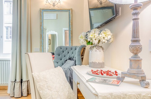 Monti House | Andromeda Luxury Apartment in Colosseum