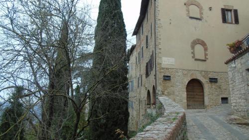 Todi Apartment | Angela's House on the ancient walls Antiche Mura