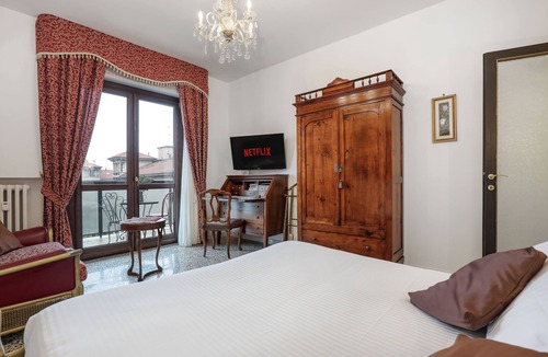 Pavia Apartment | Angolo Alla Stazione SUITE flat with panoramic terrace
