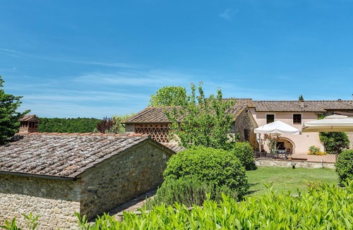 Poggiarello House | Antico Borgo S Lorenzo Ginestra by Interhome