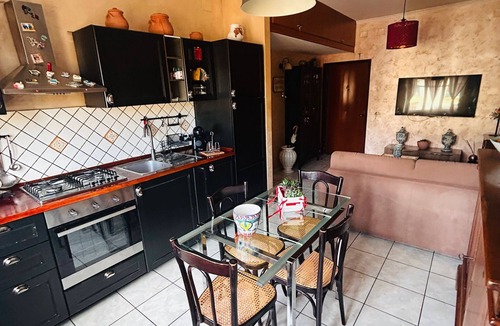Fuorigrotta Apartment | Antonio's Home: Naples, Fuorigrotta.For families and friends. Pets friendly