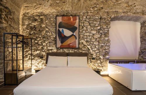 Historical Downtown Salerno Apartment | Antrum Suite