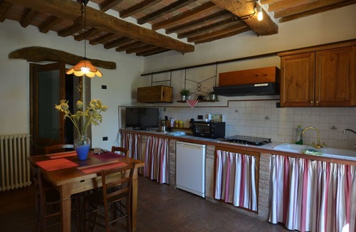 Radicondoli Apartment | Anwesen "La Casina" mit privatem Garten und Grill by Interhome