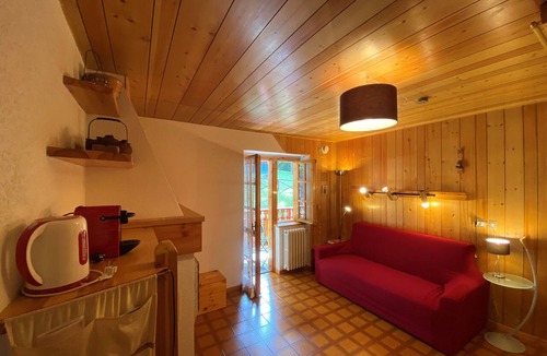 Sauze d'Oulx Apartment | Apartment 5 adults + 1 child 300 meters from the slopes