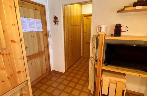 Sauze d'Oulx Apartment | Apartment 5 adults + 1 child 300 meters from the slopes