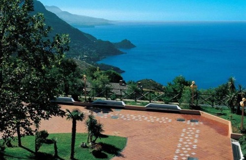 Maratea Apartment | APARTMENT 5 PLACES IN RESORT COMPLETE WITH EVERYTHING