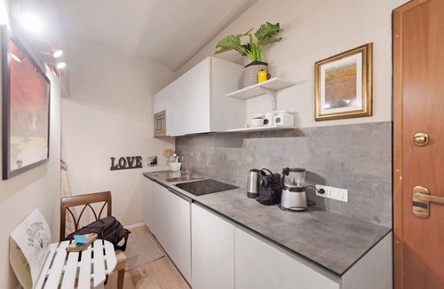 Castelletto Apartment | Apartment 'A Due Passi Dal Teatro' with Wi-Fi and Air Conditioning