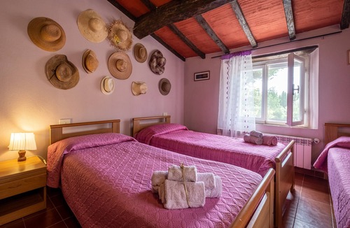 Magliano in Toscana Other | Apartment "Agriturismo La Pieve - Tulipani" with Shared Pool & Wi-Fi