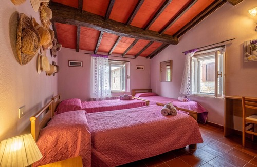 Magliano in Toscana Other | Apartment "Agriturismo La Pieve - Tulipani" with Shared Pool & Wi-Fi