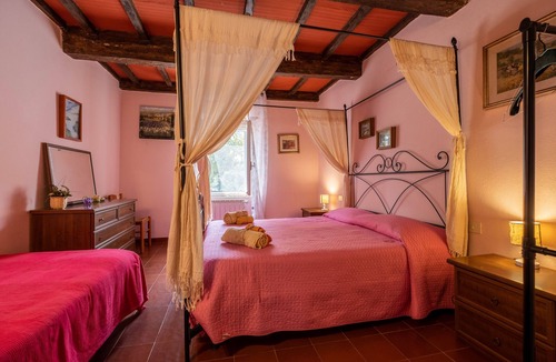 Magliano in Toscana Other | Apartment "Agriturismo La Pieve - Rose" with Shared Pool & Wi-Fi