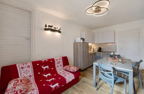 Pont-Saint-Martin Apartment | Apartment 'Agriturismo La Grange - Family' with Mountain View, Wi-Fi and Air Conditioning