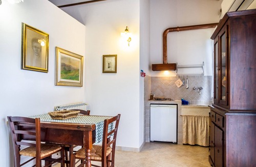 Grosseto Apartment | Apartment 'Aia' with Private Garden, Wi-Fi and Air Conditioning