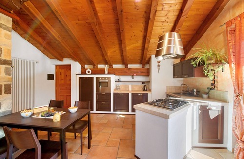 Issime Apartment | Apartment 'Anita - Issime Valle D'aosta' with Balcony