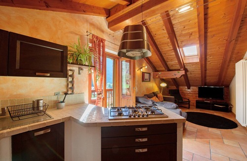 Issime Apartment | Apartment 'Anita - Issime Valle D'aosta' with Balcony